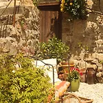 La Demeure Des Maitres 3* Chirols