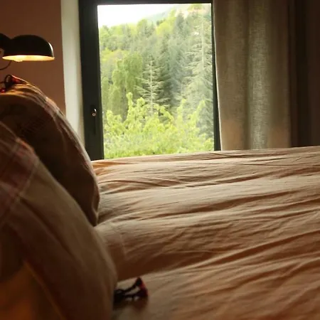 La Demeure Des Maitres Bed & Breakfast