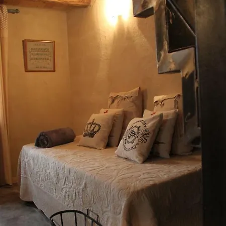 Couette-café La Demeure Des Maitres Chirols